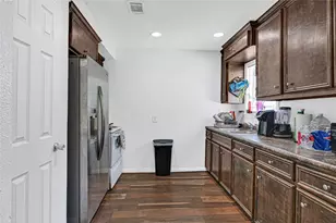 10526 Palestine St, Jacinto City, TX 77029 - Photo 6