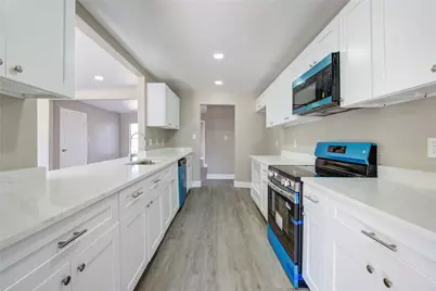 3020 2nd Avenue N, Texas City, TX 77590 - Photo 20