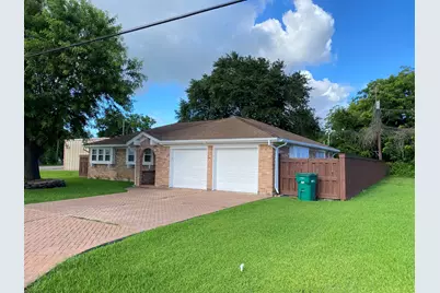 1414 Howell Avenue, La Marque, TX 77568 - Photo 2