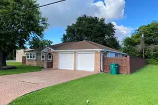 1414 Howell Ave, La Marque, TX 77568 - Photo 2