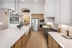 310 Lemon Drop Ln, Willis, TX 77318 - Photo 2