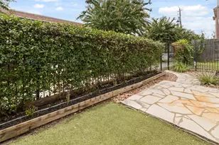 2256 La Branch St, Houston, TX 77002 - Photo 32