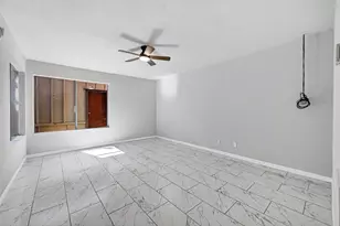 8046 Ellinger Ln, Houston, TX 77040 - Photo 18
