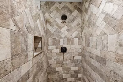 221 Oak Road, Clear Lake Shores, TX 77565 - Photo 10