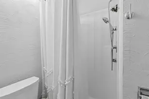 221 Oak Rd, Clear Lake Shores, TX 77565 - Photo 14