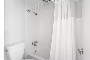 5000 Glenmont Dr, Houston, TX 77081 - Photo 22