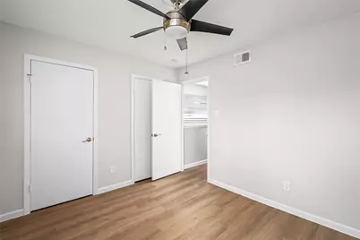 5000 Glenmont Drive, Houston, TX 77081 - Photo 20