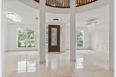 6423 Oakmont Creek Drive, Spring, TX 77379 - Photo 8
