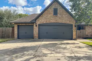 51 Orchid Ct, Lake Jackson, TX 77566 - Photo 40