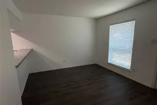 1110 W Tri Oaks Ln, Houston, TX 77043 - Photo 4