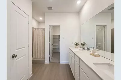 513 Robin Street, Angleton, TX 77515 - Photo 6