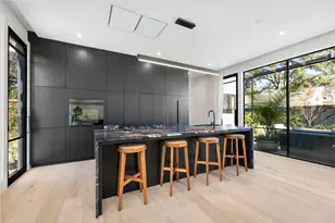 419 W 30th St, Houston, TX 77018 - Photo 14