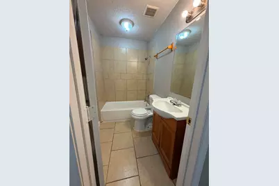 3028 Avenue M #B2, Galveston, TX 77550 - Photo 10