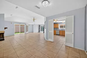 15818 Alta Mar Dr, Houston, TX 77083 - Photo 10