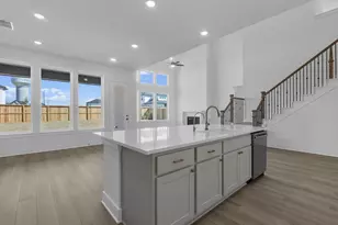 8011 Sunny Rdg Dr, Fulshear, TX 77441 - Photo 4