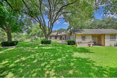 3348 W Ueckert, Bellville, TX 77418 - Photo 34