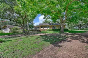 3348 W Ueckert, Bellville, TX 77418 - Photo 32