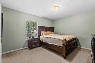 11807 Mighty Redwood Dr, Houston, TX 77059 - Photo 32