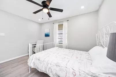 4356 Phlox Street, Houston, TX 77051 - Photo 18