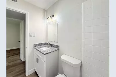 1016 E Walker Street #4, League City, TX 77573 - Photo 18