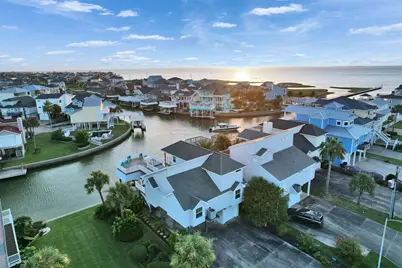 3910 Nueces Drive, Galveston, TX 77554 - Photo 12