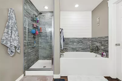 9825 Hyacinth Way, Conroe, TX 77385 - Photo 16