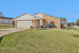 735 Moonwalk St, Montgomery, TX 77356 - Photo 2
