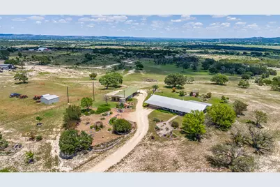 369B Sakewitz, Comfort, TX 78013 - Photo 2