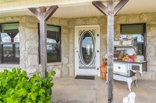 369B Sakewitz, Comfort, TX 78013 - Photo 8