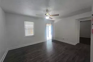 918 Winnie, Galveston, TX 77550 - Photo 4