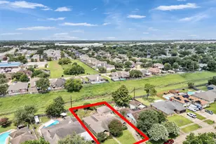 213 Valley Brook Dr, La Porte, TX 77571 - Photo 4