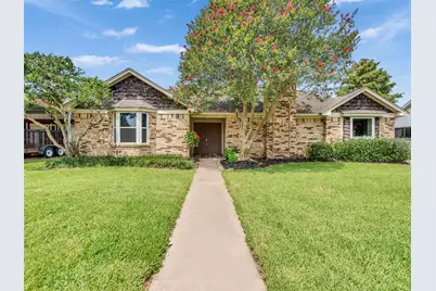 213 Valley Brook Drive, La Porte, TX 77571 - Photo 2