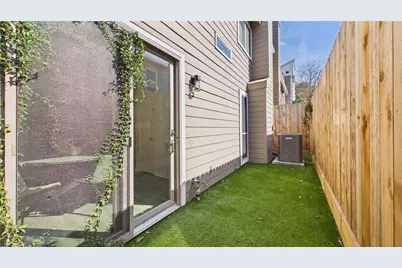 1211 Jackson Boulevard #G, Houston, TX 77006 - Photo 6