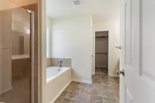 9947 Chimney Swift Ln, Conroe, TX 77385 - Photo 14