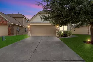 9947 Chimney Swift Ln, Conroe, TX 77385 - Photo 4