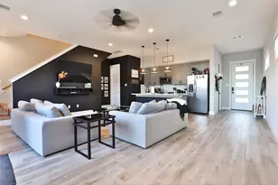 712 Pinemont Cyn Ln, Houston, TX 77018 - Photo 1