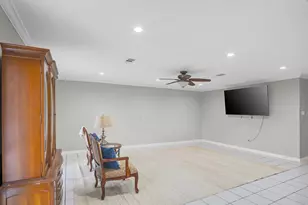 10939 Dunvegan Way, Houston, TX 77013 - Photo 12