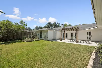 1003 Blue Willow Drive, Houston, TX 77042 - Photo 20