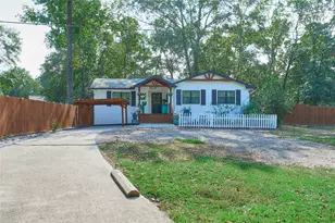 1206 Freedonia St, Conroe, TX 77316 - Photo 2