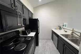 2121 El Paseo St, Houston, TX 77054 - Photo 8