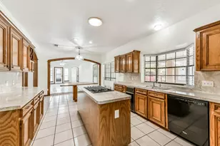 8022 17th Green Dr, Humble, TX 77346 - Photo 6