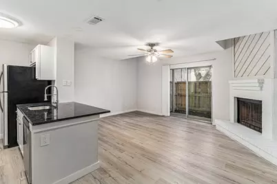 1900 Bay Area Boulevard #121, Houston, TX 77058 - Photo 4