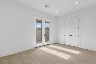 943 W 31st St, Houston, TX 77018 - Photo 28