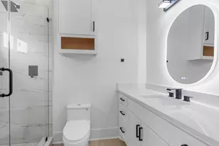 943 W 31st St, Houston, TX 77018 - Photo 32