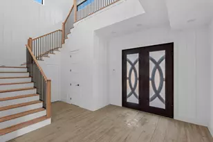 943 W 31st St, Houston, TX 77018 - Photo 2