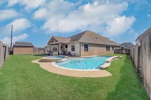 4815 Manila Bay Cir, Baytown, TX 77523 - Photo 38