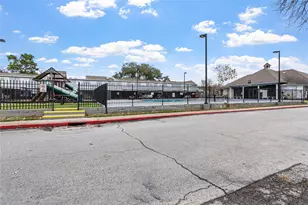11002 Hammerly Blvd, Houston, TX 77043 - Photo 8