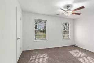 11002 Hammerly Blvd, Houston, TX 77043 - Photo 10