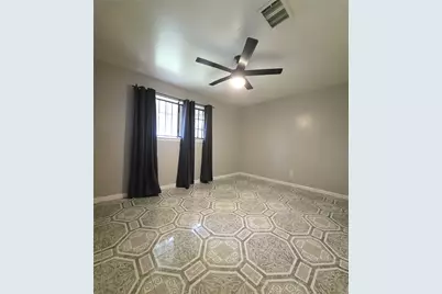 6434 Woodland Trails Drive, Houston, TX 77088 - Photo 6