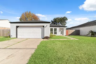 2707 Ashford Trail Drive, Houston, TX 77082 - Photo 2